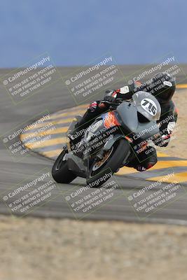 media/Jan-14-2023-SoCal Trackdays (Sat) [[497694156f]]/Turn 12 (120pm)/